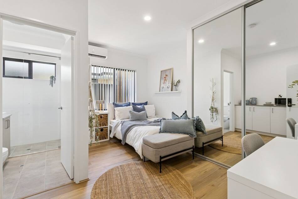 Move-in ready Living Rooms coliving bedroom